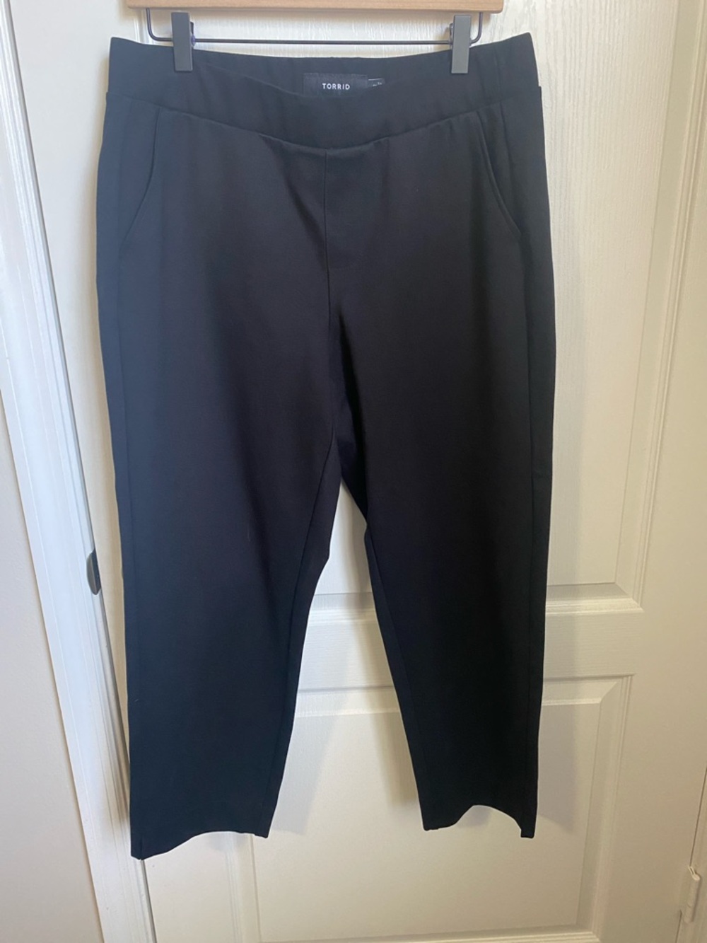 torrid Black Ankle Ponte Pull-On Pants